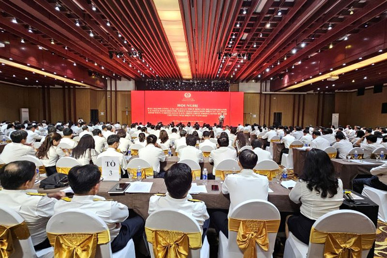 Quang cảnh hội nghị Quang cảnh hội nghị