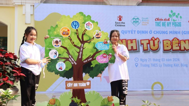 Học sinh chia sẻ thông điệp trong Chương trình truyền thông "Mạnh từ bên trong".