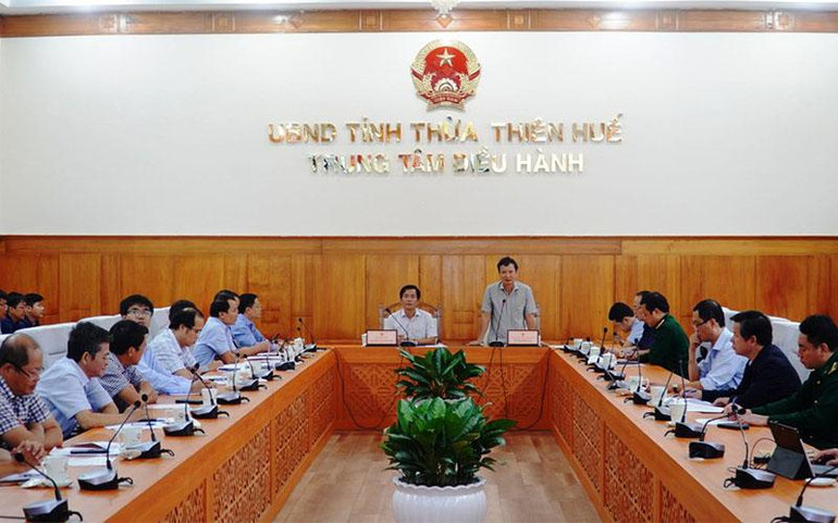 Bí thư Tỉnh ủy Lê Trường Lưu và Chủ tịch UBND tỉnh Nguyễn Văn Phương chủ trì buổi họp giao ban với các Sở, ban ngành và các địa phương trong tỉnh.