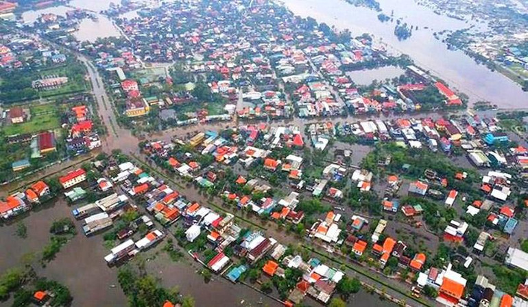 Đến chiều 16/10, nước lũ vẫn còn ngập nặng là nhiều khu vực ở huyện Quảng Điền