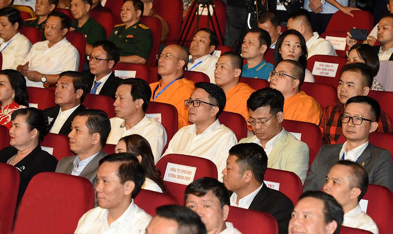 Một số đại biểu tham dự chương trình.