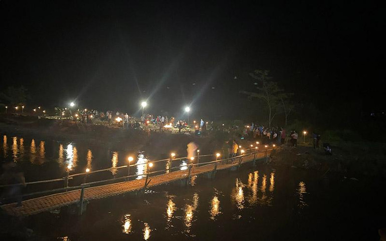 Ngay trong buổi đầu hoạt động, bản Nà Sự đã đón gần 300 khách đến tham quan, khám phá, trải nghiệm.