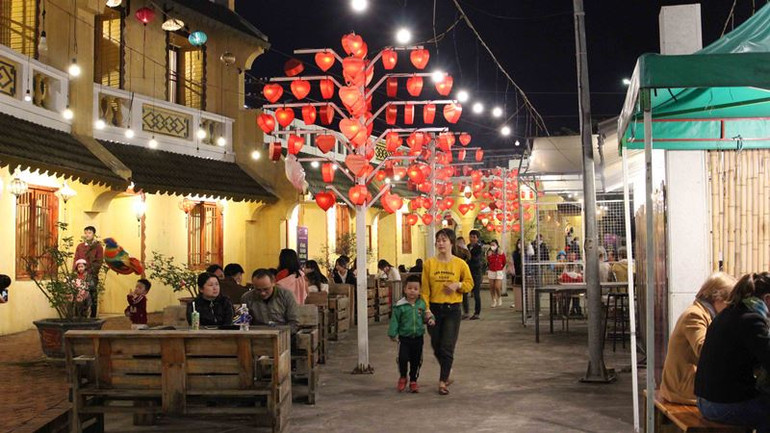 Nhiều người chọn Helio để vui chơi đêm cuối năm.