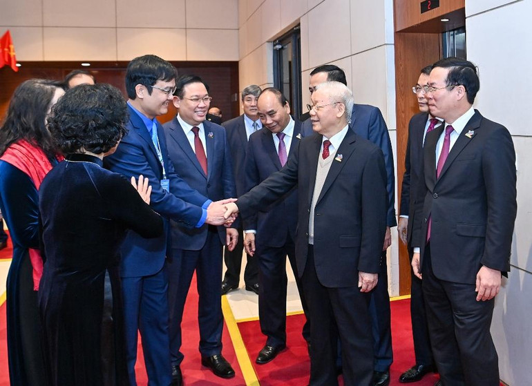 Tổng Bí thư Nguyễn Phú Trọng, Chủ tịch nước Nguyễn Xuân Phúc, Chủ tịch Quốc hội Vương Đình Huệ, Thường trực Ban Bí thư Võ Văn Thưởng và các đại biểu dự đại hội. Tổng Bí thư Nguyễn Phú Trọng, Chủ tịch nước Nguyễn Xuân Phúc, Chủ tịch Quốc hội Vương Đình Huệ, Thường trực Ban Bí thư Võ Văn Thưởng và các đại biểu dự đại hội.