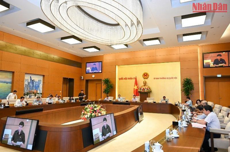 Quang cảnh phiên họp chuyên đề pháp luật cho ý kiến về dự thảo Nghị quyết ban hành Nội quy kỳ họp Quốc hội (sửa đổi). (Ảnh: Duy Linh)