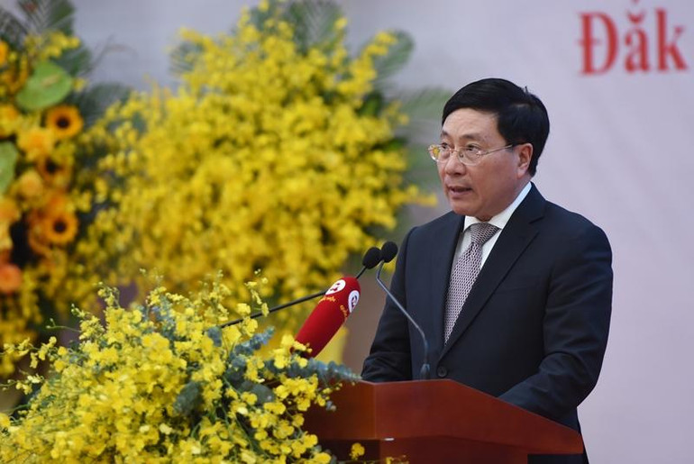 Ủy viên Bộ Chính trị, Phó Thủ tướng Thường trực Chính phủ Phạm Bình Minh phát biểu tại chương trình “Gặp gỡ hữu nghị và hợp tác nhân dân Việt Nam-Campuchia lần thứ 5.