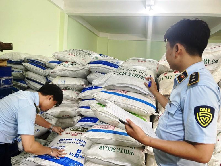 Phú Yên: Bắt giữ nhiều vụ vận chuyển hàng hóa trái phép ảnh 1