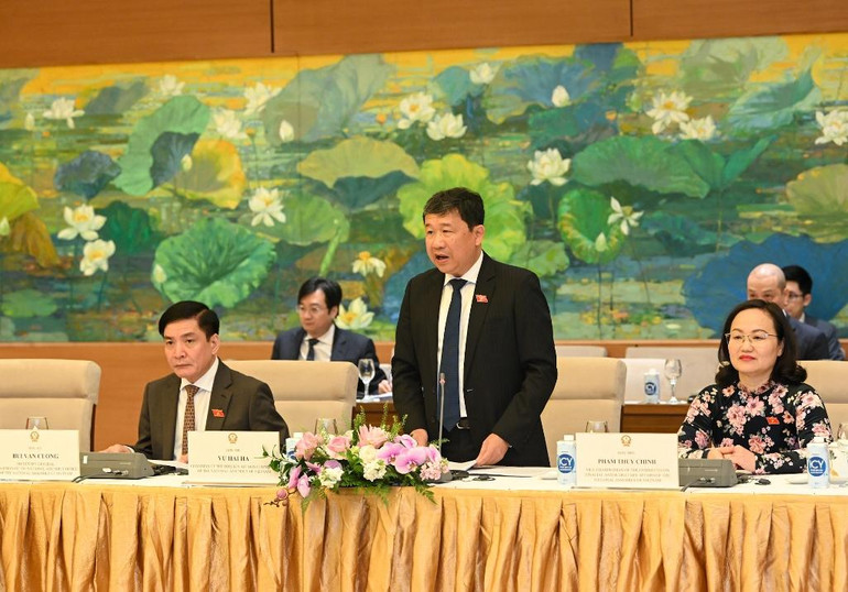 Chủ nhiệm Ủy ban Đối ngoại Vũ Hải Hà báo cáo kết quả Hội nghị tham vấn ba Ủy ban Đối ngoại của Quốc hội Campuchia-Lào-Việt Nam.