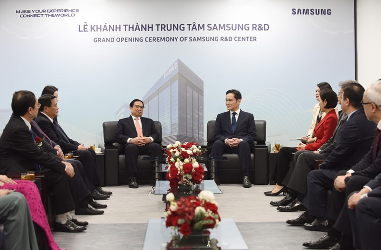 Thủ tướng Phạm Minh Chính tiếp Chủ tịch Samsung Electronics Lee Jae-yong.