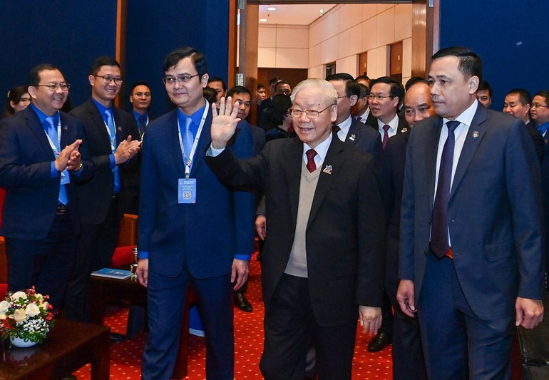 Tổng Bí thư Nguyễn Phú Trọng và các đồng chí lãnh đạo Đảng, Nhà nước dự đại hội. Tổng Bí thư Nguyễn Phú Trọng và các đồng chí lãnh đạo Đảng, Nhà nước dự đại hội.