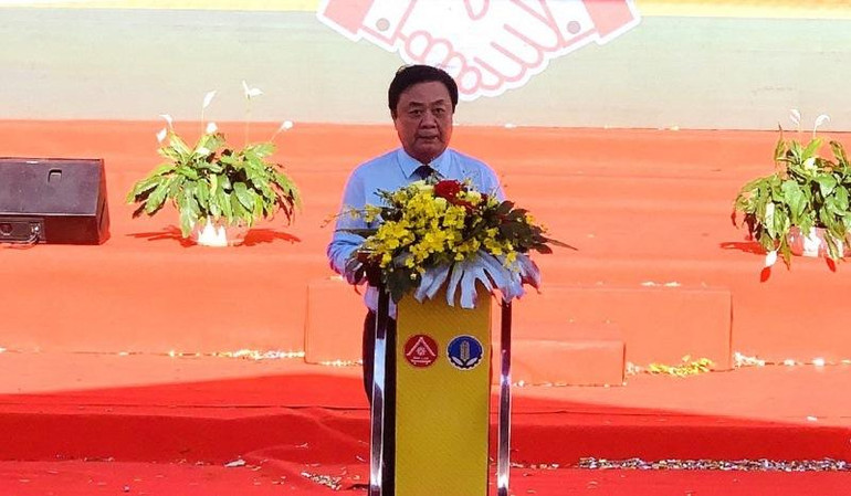 Bộ trưởng Nông nghiệp và Phát triển nông thôn Lê Minh Hoan phát biểu chúc mừng tại buổi lễ.
