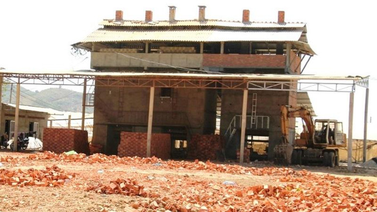 Một lò sản xuất gạch thủ công trên địa bàn huyện Krông Ana, tỉnh Đắk Lắk. Một lò sản xuất gạch thủ công trên địa bàn huyện Krông Ana, tỉnh Đắk Lắk.