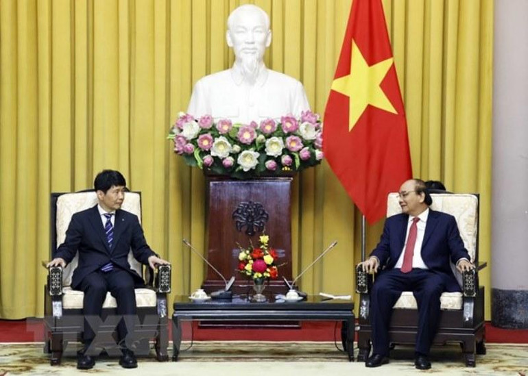 Chủ tịch nước Nguyễn Xuân Phúc tiếp Thống đốc tỉnh Gunma, Nhật Bản, Yamamoto Ichita. (Ảnh: Thống Nhất/TTXVN)