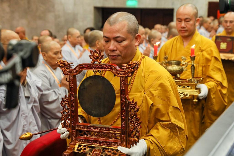 Nghi thức suy tôn Đức Pháp chủ Hội đồng Chứng minh Giáo hội Phật giáo Việt Nam.