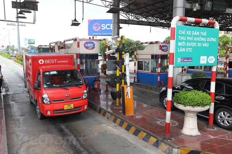 Nhiều phương tiện gặp lỗi khi qua trạm thu phí không dừng ảnh 13