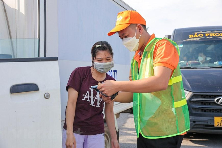 Nhiều phương tiện gặp lỗi khi qua trạm thu phí không dừng ảnh 10