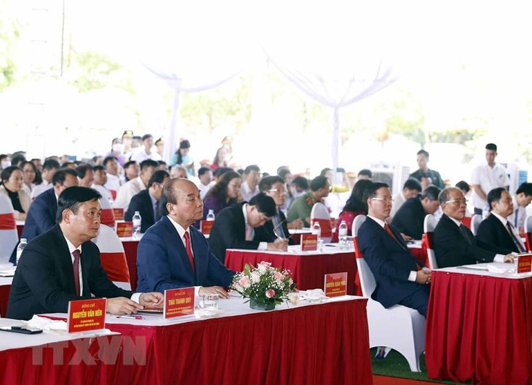 Chủ tịch nước Nguyễn Xuân Phúc dự Lễ kỷ niệm 120 năm Ngày sinh Tổng Bí thư Lê Hồng Phong. (Ảnh: Thống Nhất/TTXVN)