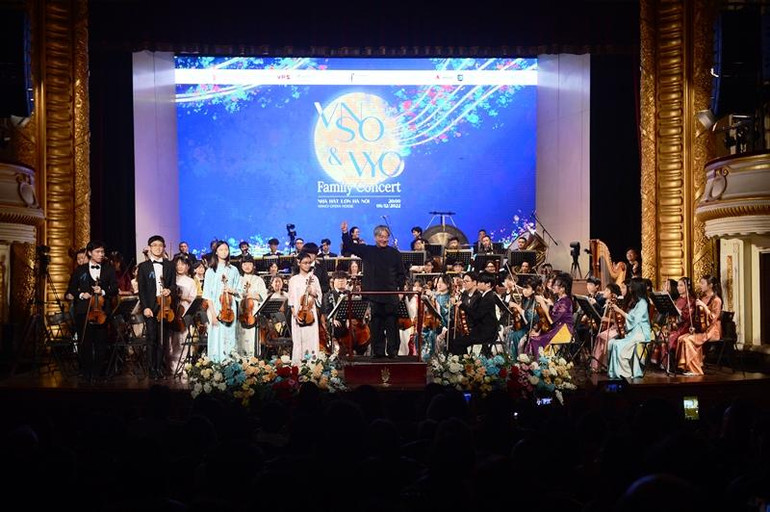 Nhiều nghệ sĩ không chuyên lần đầu tiên được lên sân khấu chơi nhạc.