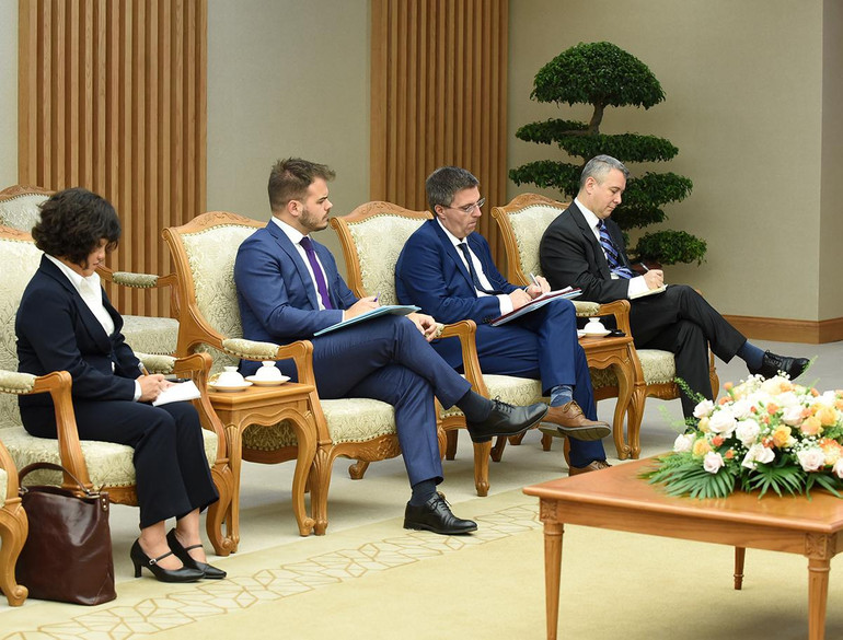 [Ảnh] Thủ tướng tiếp Bộ trưởng-Thủ hiến Chính phủ Cộng đồng người Bỉ nói tiếng Pháp Wallonie-Bruxelles ảnh 8