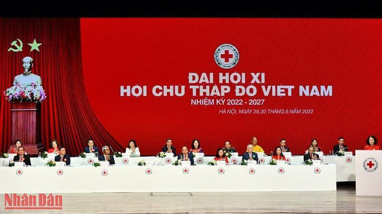 Chủ tịch nước Nguyễn Xuân Phúc cùng các đồng chí Đoàn Chủ tịch tại Đại hội. Chủ tịch nước Nguyễn Xuân Phúc cùng các đồng chí Đoàn Chủ tịch tại Đại hội.