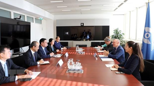 Trưởng Ban Tuyên giáo Trung ương Nguyễn Trọng Nghĩa thăm và làm việc tại Áo ảnh 1