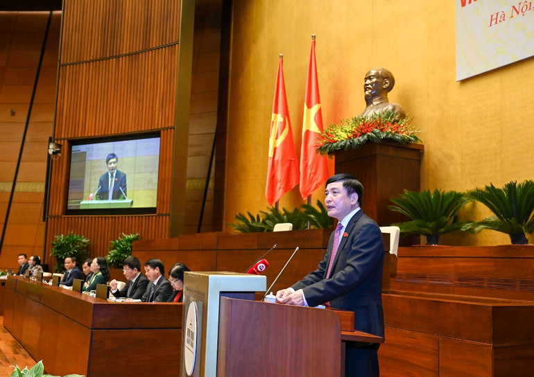 Tổng Thư ký, Chủ nhiệm Văn phòng Quốc hội Bùi Văn Cường phát biểu tại hội nghị.