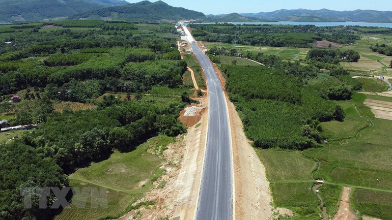 Cao tốc Quốc lộ 45-Nghi Sơn có chiều dài tuyến 43,28km. (Ảnh: Huy Hùng/TTXVN)