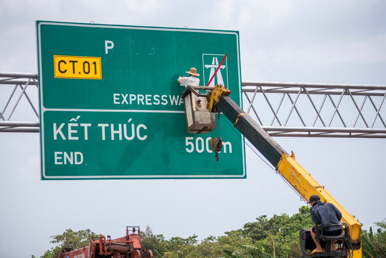 [Ảnh] Cao tốc Phan Thiết-Dầu Giây trước giờ thông xe ảnh 9