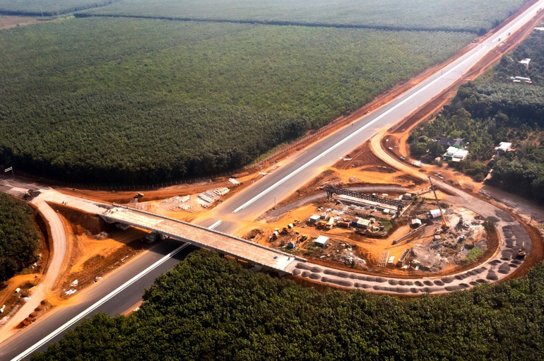 [Ảnh] Cao tốc Phan Thiết-Dầu Giây trước giờ thông xe ảnh 1