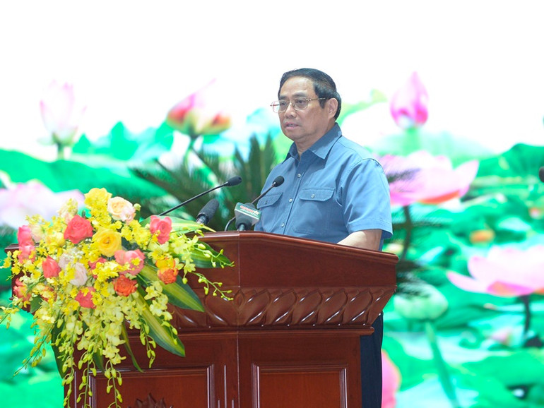 Thủ tướng Phạm Minh Chính phát biểu ý kiến chỉ đạo Hội nghị Quân chính toàn quân 6 tháng đầu năm 2023.