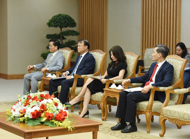 [Ảnh] Thủ tướng Phạm Minh Chính tiếp Thượng nghị sĩ Mike Crapo ảnh 4