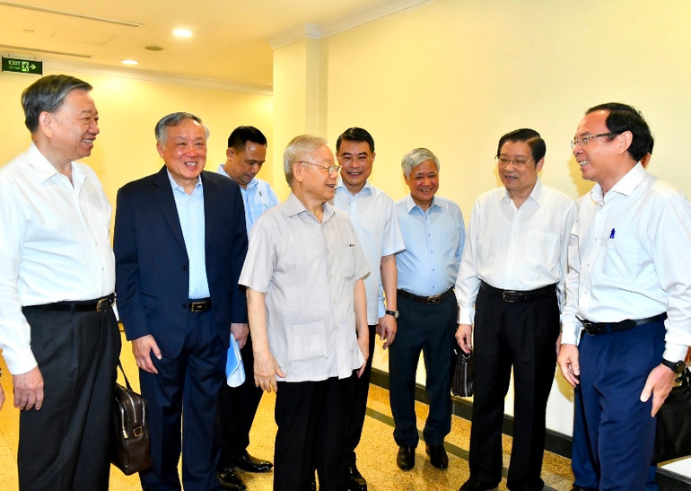 Tổng Bí thư Nguyễn Phú Trọng và các đồng chí lãnh đạo Đảng, Nhà nước dự hội nghị. (Ảnh: Đăng Khoa)