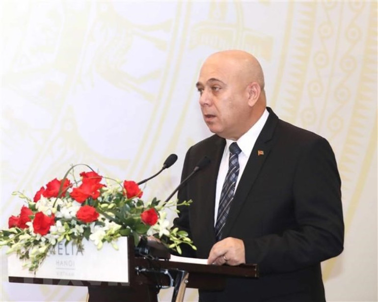 Đồng chí Roberto Morales Ojeda, Ủy viên Bộ Chính trị, Thường trực Ban Bí thư Đảng Cộng sản Cuba phát biểu tại hội thảo. (Ảnh: Phương Hoa/TTXVN)