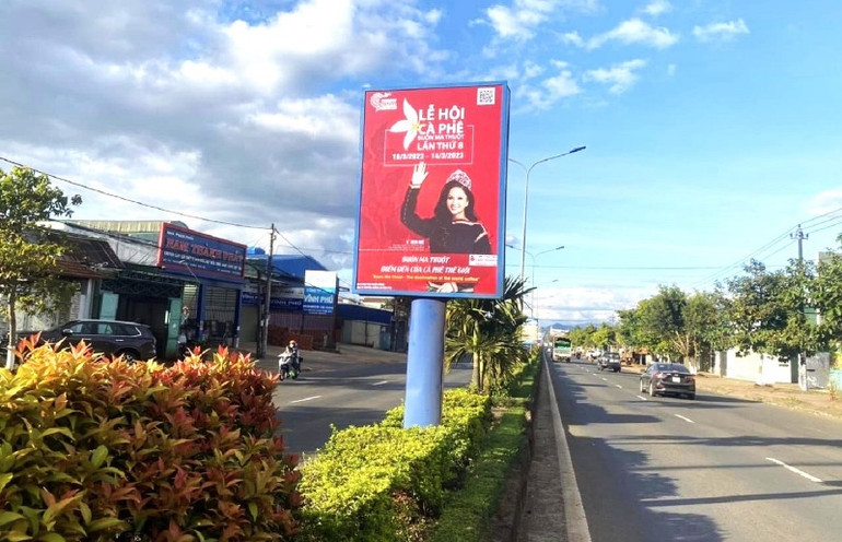 Hiện nay hoạt động tuyên truyền cho Lễ hội Cà-phê Buôn Ma Thuột lần thứ 8 năm 2023 được triển khai trên khắp các tuyến phố và các tuyến đường ra vào thành phố Buôn Ma Thuột.