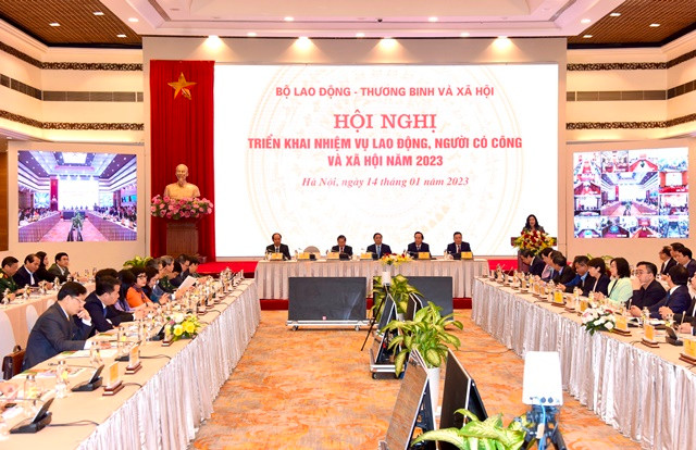 [Ảnh] Thủ tướng Phạm Minh Chính dự Hội nghị triển khai nhiệm vụ lao động, người có công và xã hội năm 2023 ảnh 1
