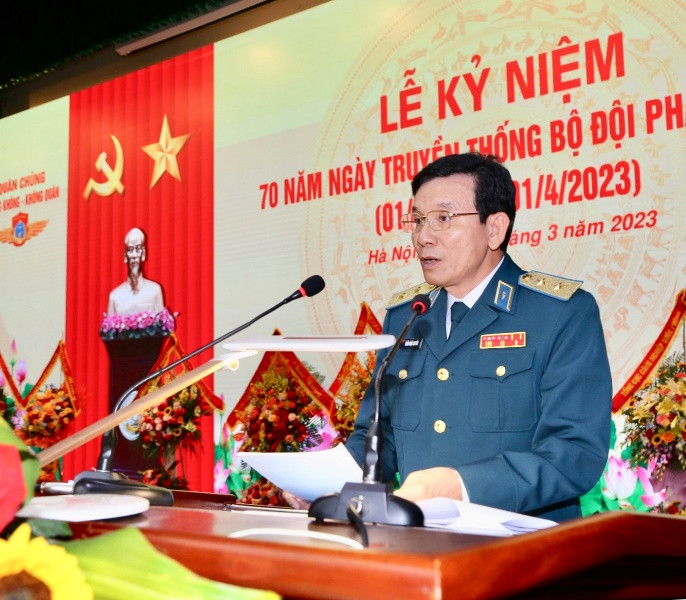 Trung tướng Trần Ngọc Quyến đọc diễn văn tại Lễ kỷ niệm.