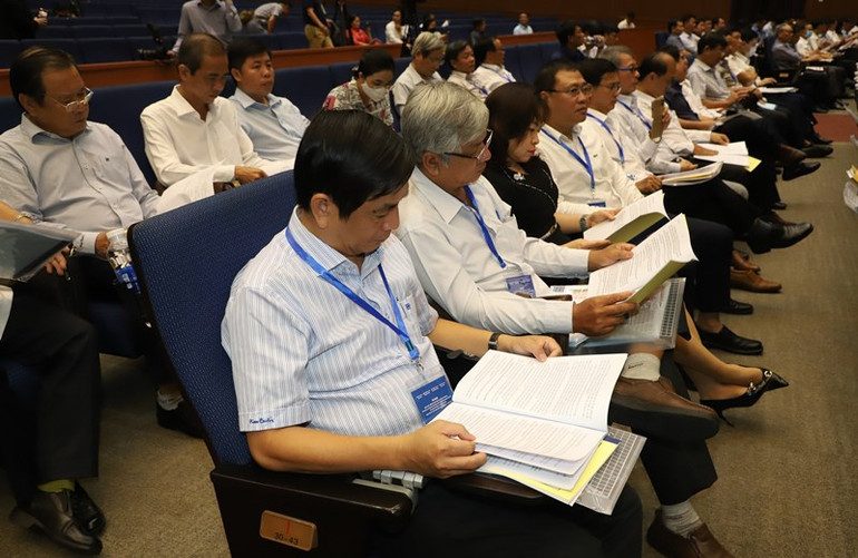 Các đại biểu dự hội nghị.