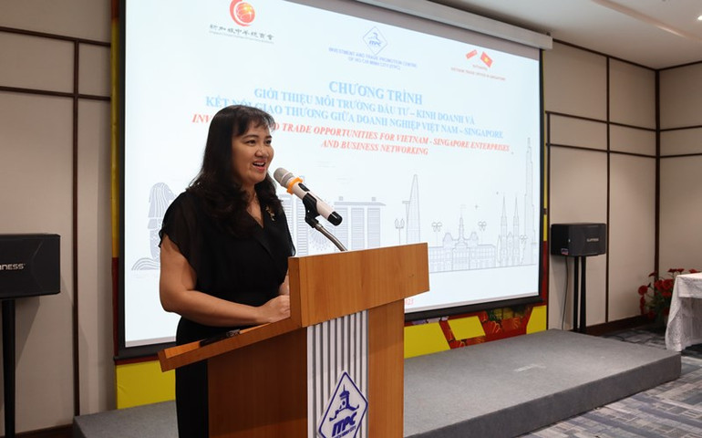 Bà Cao Thị Phi Vân, Phó Giám đốc Trung tâm Xúc tiến Thương mại và Đầu tư Thành phố Hồ Chí Minh phát biểu tại hội nghị. Bà Cao Thị Phi Vân, Phó Giám đốc Trung tâm Xúc tiến Thương mại và Đầu tư Thành phố Hồ Chí Minh phát biểu tại hội nghị.