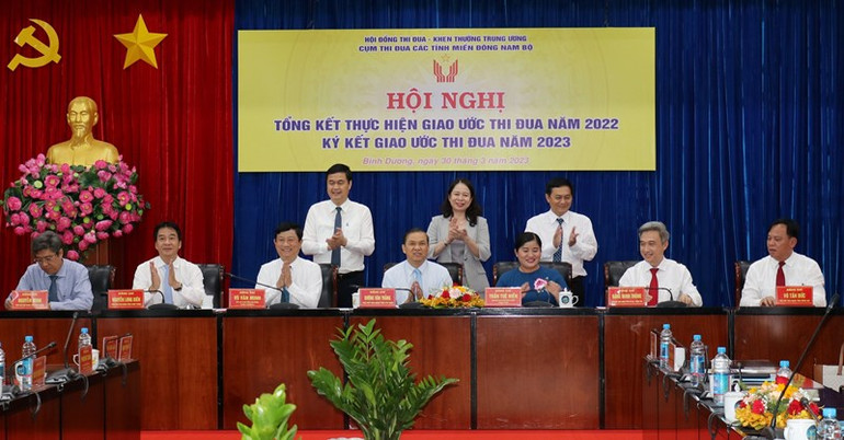 Các địa phương ký kết giao ước thi đua năm 2023. Các địa phương ký kết giao ước thi đua năm 2023.