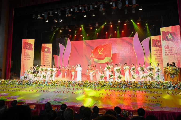 [Ảnh] Lễ kỷ niệm 60 năm Ngày Bác Hồ về thăm Vĩnh Phúc ảnh 2