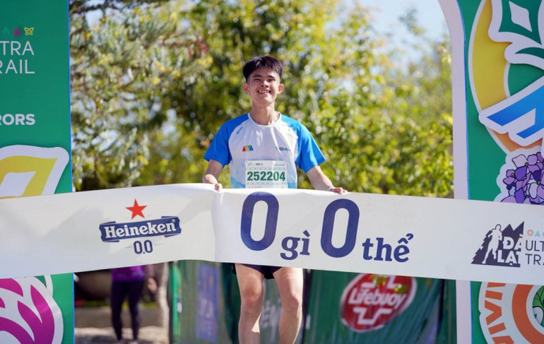 Vận động viên cán đích cự ly 25km nam. Vận động viên cán đích cự ly 25km nam.