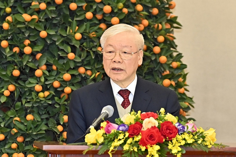 Tổng Bí thư Nguyễn Phú Trọng chúc Tết các đồng chí lãnh đạo và nguyên lãnh đạo Đảng, Nhà nước. (Ảnh: ĐĂNG KHOA)