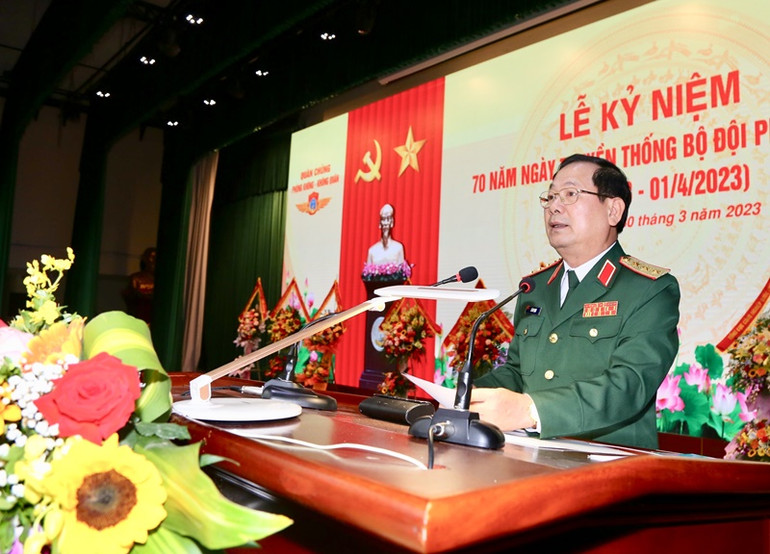 Thượng tướng Lê Huy Vịnh phát biểu ý kiến tại buổi lễ.