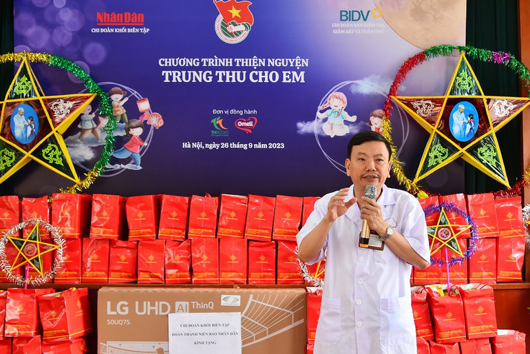 [Ảnh] Trung thu yêu thương cùng các em thiếu nhi tại Bệnh viện Phục hồi chức năng Hà Nội ảnh 7
