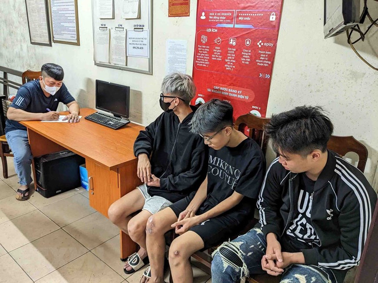Các trường hợp bị bắt giữ đều ở độ tuổi từ 15-17 tuổi. (Ảnh: Phạm Kiên/TTXVN)