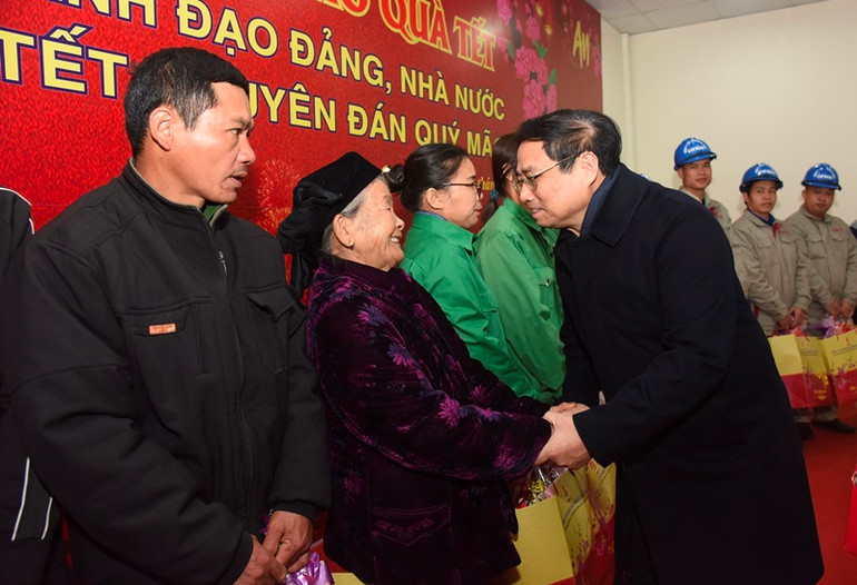 [Ảnh] Thủ tướng Phạm Minh Chính chúc Tết các đối tượng chính sách tỉnh Cao Bằng ảnh 8