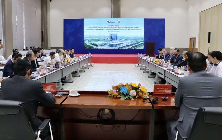 Toàn cảnh hội nghị. Toàn cảnh hội nghị.