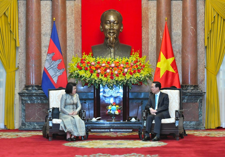Chủ tịch nước Võ Văn Thưởng và Chủ tịch Quốc hội Campuchia Samdech Khuon Sudary.