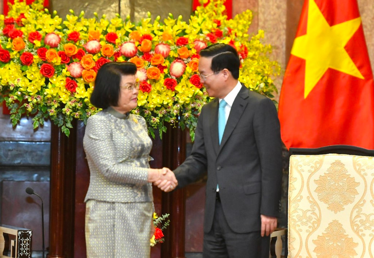 Chủ tịch nước Võ Văn Thưởng chào mừng Chủ tịch Quốc hội Campuchia Samdech Khuon Sudary thăm chính thức Việt Nam.