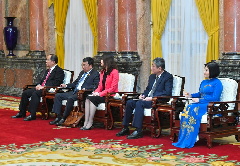 Các đại biểu Việt Nam tại buổi tiếp.